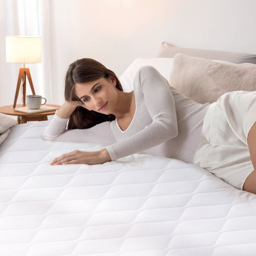 Quilted Hypoallergenic Warming Mattress Protector